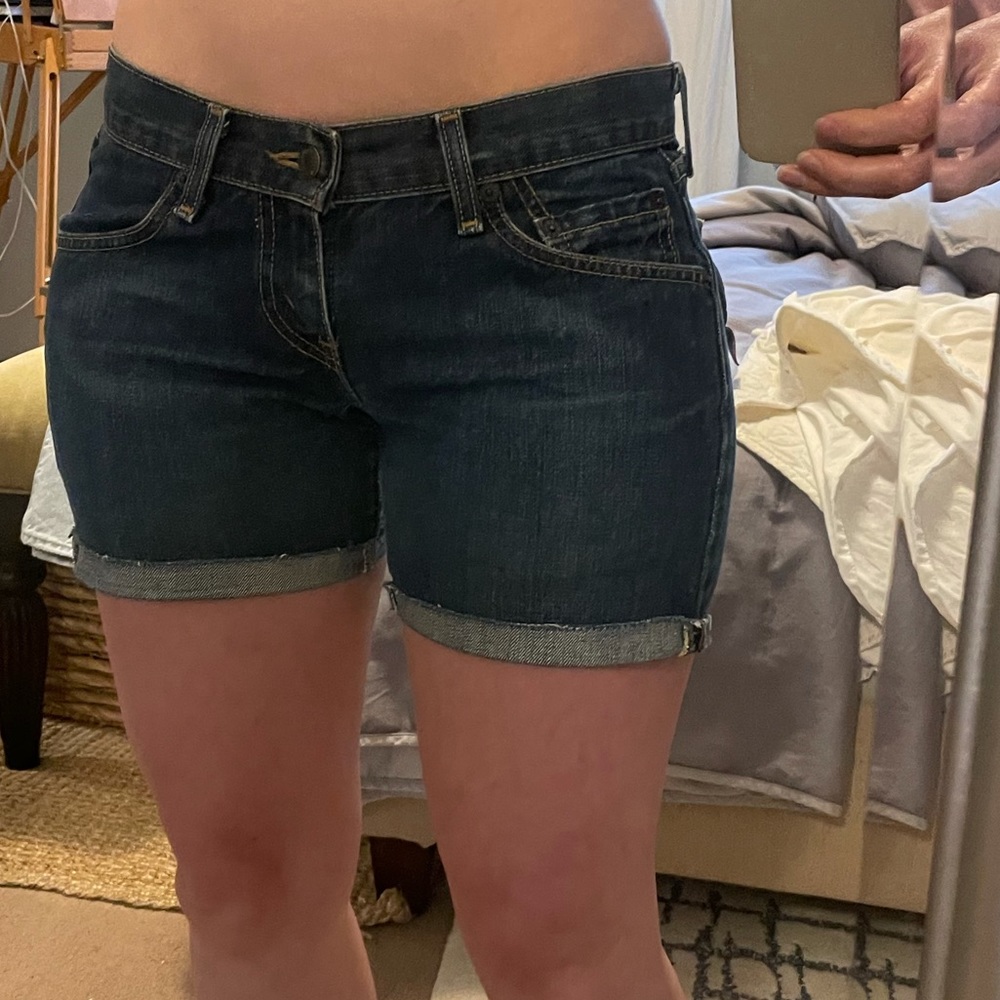Hip slung Levi’s cut offs dark denim cotton vintage shorts 26 27 2 4 low rise